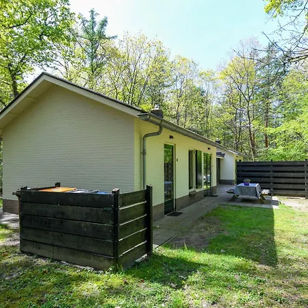 Holiday home Wina Boshuisje Veluwe